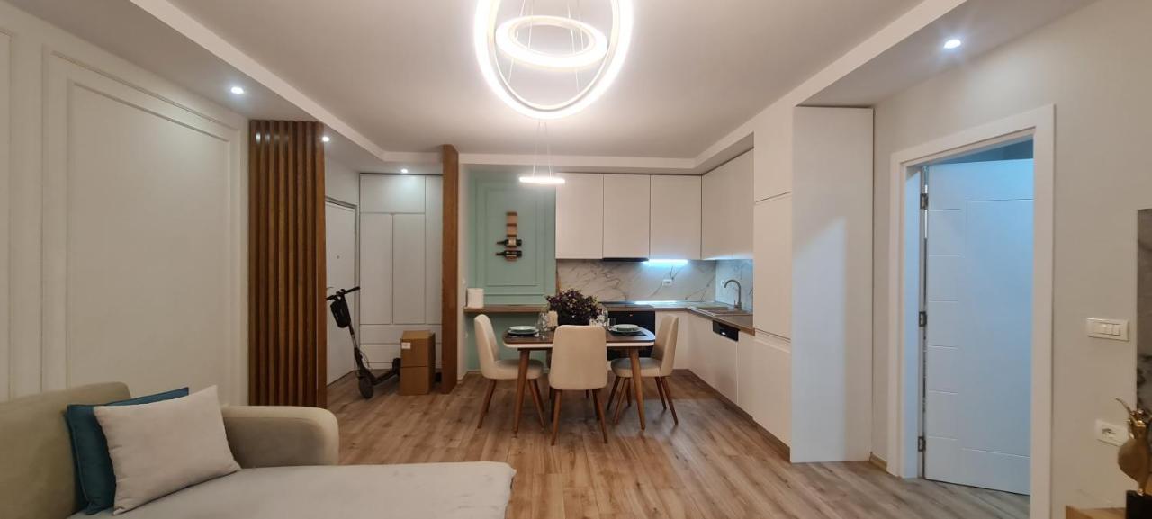 Tam Serviced Komuna E Parisit District Appartamento Tirana