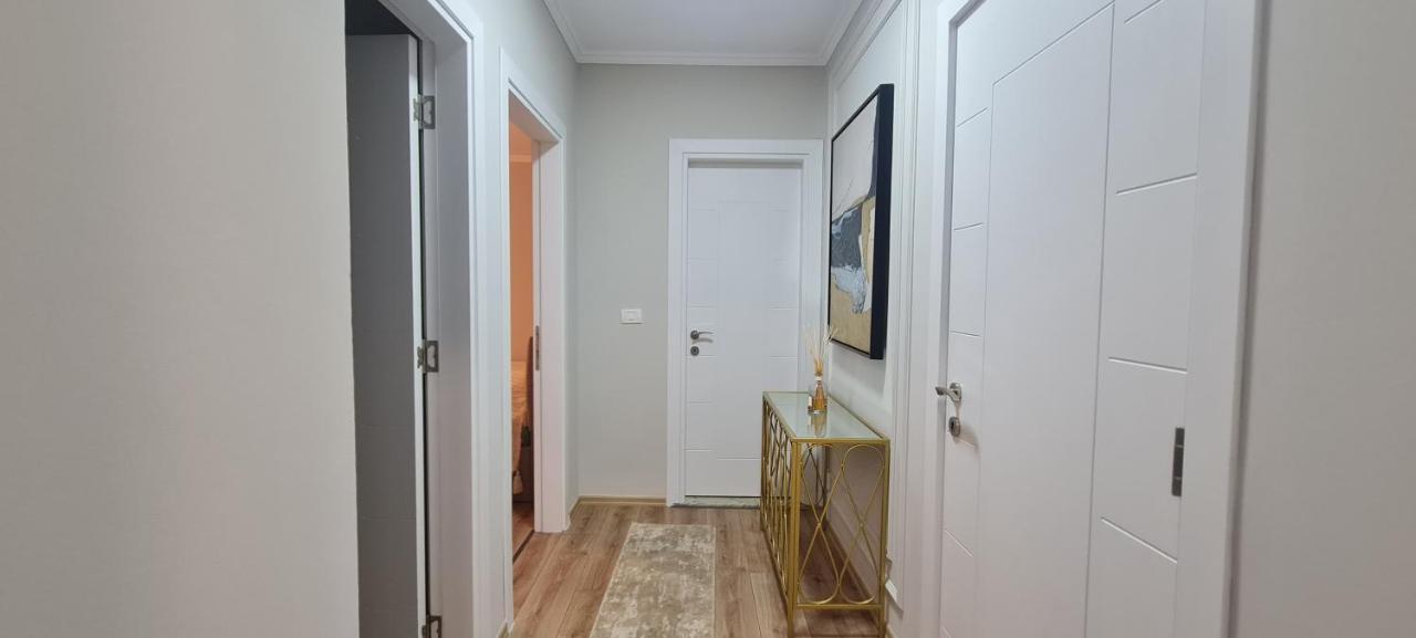 Tam Serviced Komuna E Parisit District Tirana