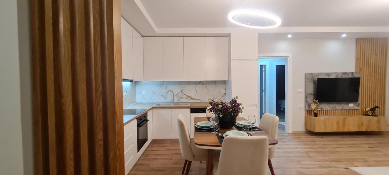 Tam Serviced Komuna E Parisit District Tirana